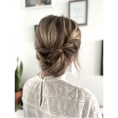 Online Workshop Messy Bun Online Workshop Messy Bun
